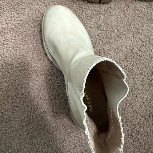 Madden Girl Boots‎ - Picture 4 of 4